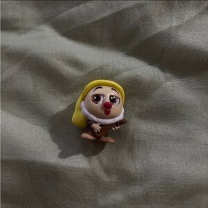 Disney Doorables - Snow White and the Seven Dwarfs - Collection Peek - Sneezy